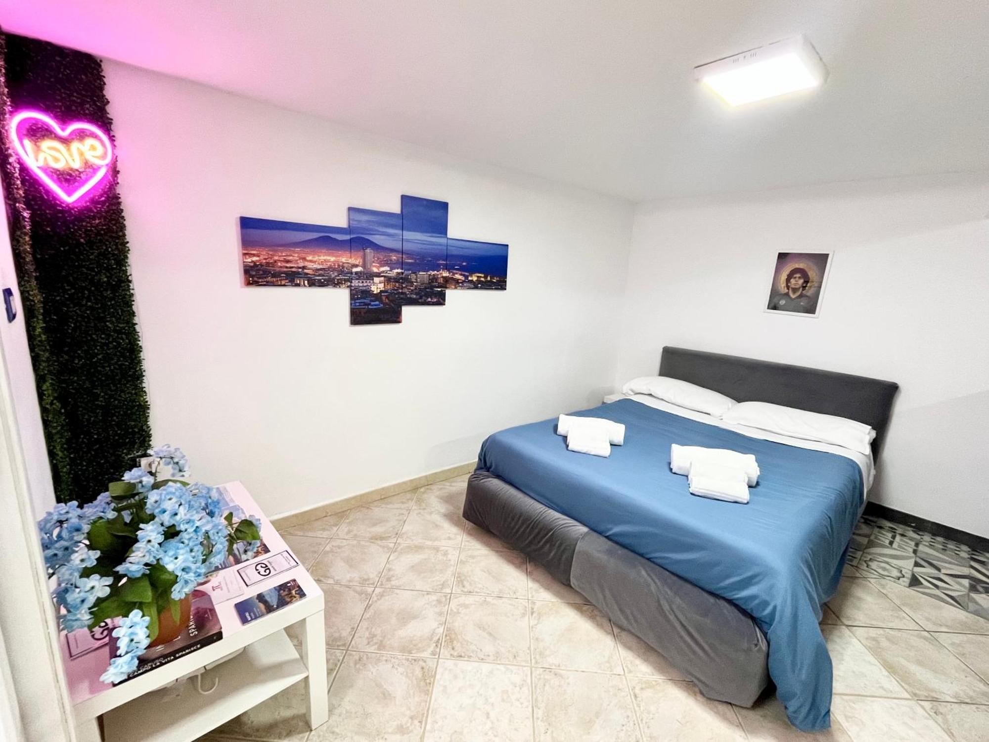 Oikos Guest House Naples Exterior photo